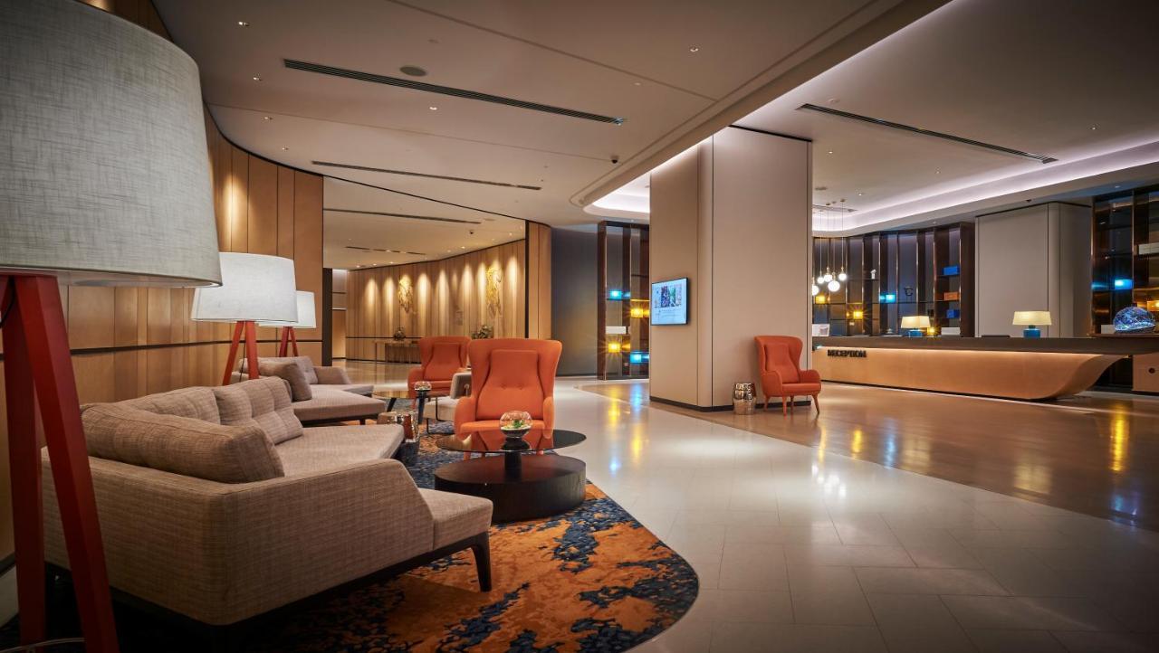 Отель Amari Куала-Лумпур Экстерьер фото The lobby of the hotel