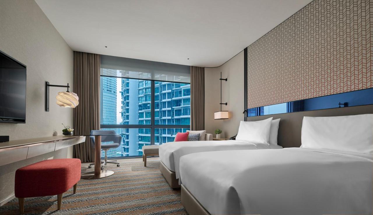 Отель Amari Куала-Лумпур Экстерьер фото Deluxe Room